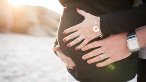 Read more about the article Is My Pregnancy Healthy? 7 Signs Every Mom Should Know