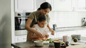 Read more about the article 7 Simple Steps to Teach Your Child Good Behaviors